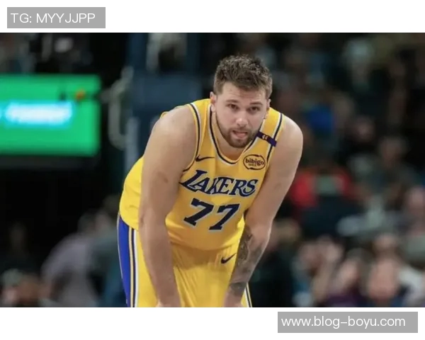 张佳玮评论东契奇防守问题不应一人承担湖人全队得分也需反思