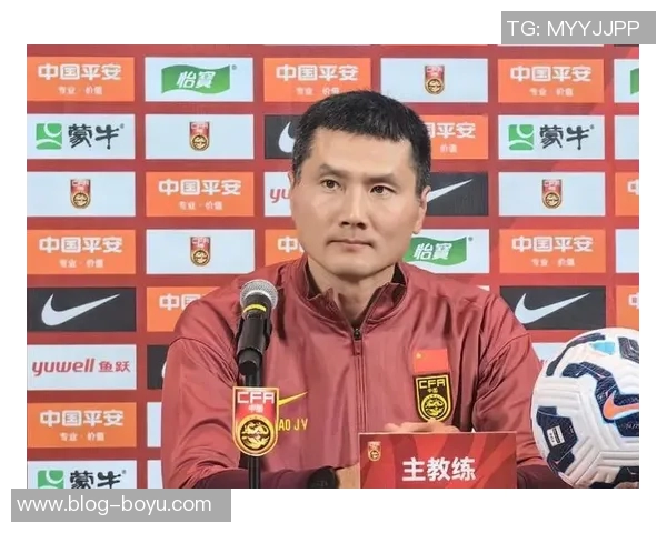 马德兴评论邵佳一上任后积极沟通国家队与俱乐部的策略与变化